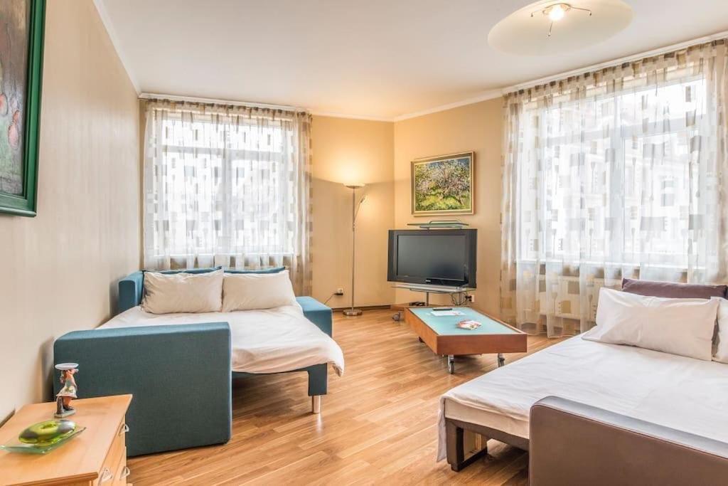 Old Town Apartment Next To Saint Peter'S Church Рига Экстерьер фото