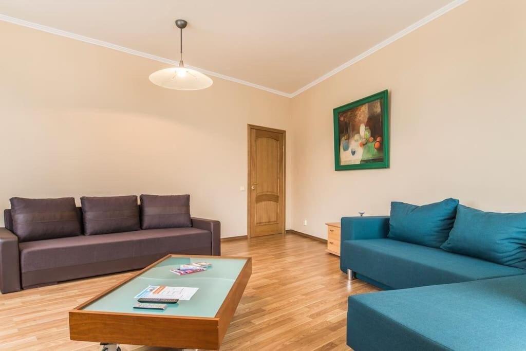 Old Town Apartment Next To Saint Peter'S Church Рига Экстерьер фото