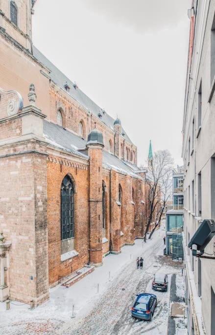 Old Town Apartment Next To Saint Peter'S Church Рига Экстерьер фото