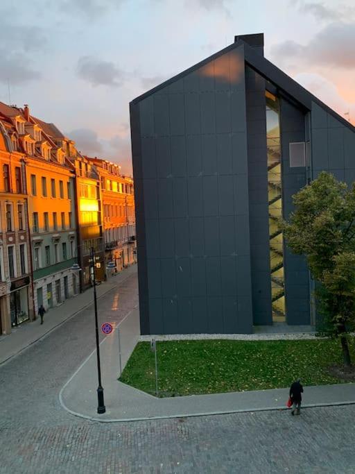 Old Town Apartment Next To Saint Peter'S Church Рига Экстерьер фото