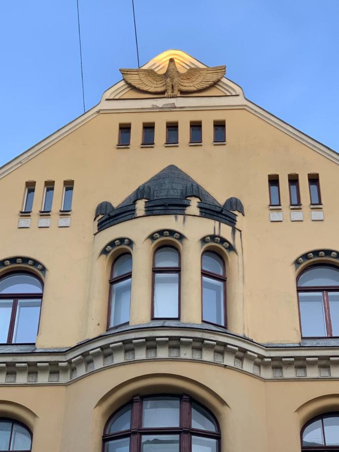 Old Town Apartment Next To Saint Peter'S Church Рига Экстерьер фото